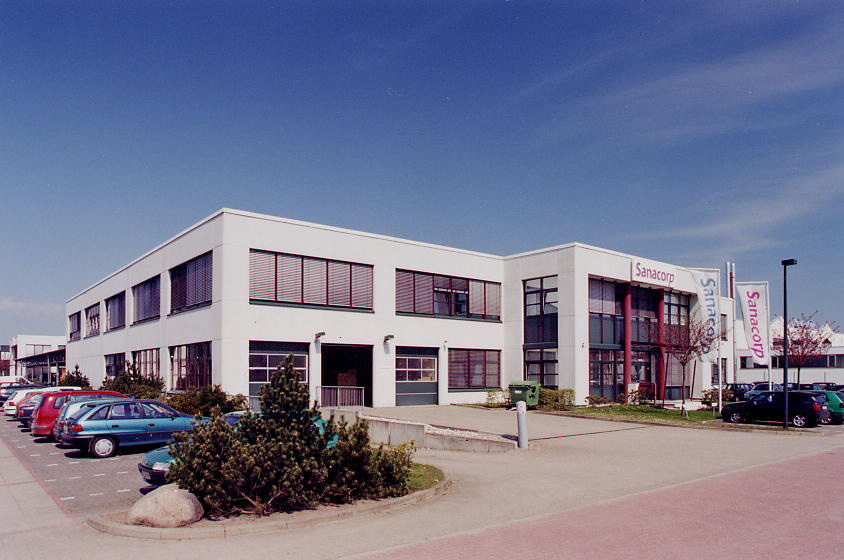 Mertes Immobilien e.K. - Hansepark Lübeck: Moderne Büro- und Hallenflächen an der BAB 1